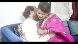 Sizzling Desires: A Married Indian Couple’s Intimate Encounter With Passionate Hindi Whispers