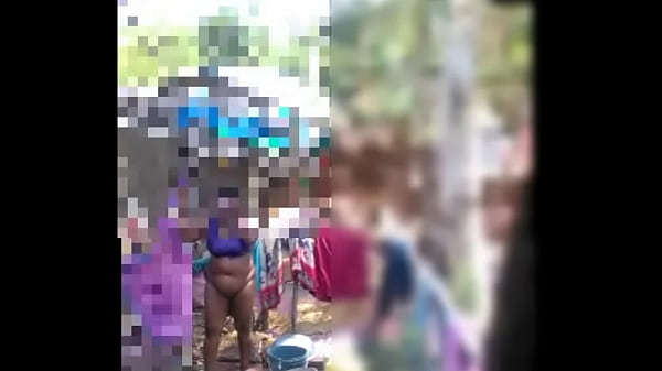 भारतीय देसी मोटे नितंबों वाली महिला