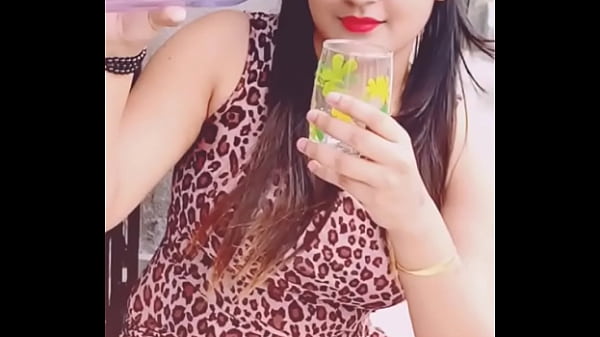 Sultry Desi Diva In Seductive X-pose