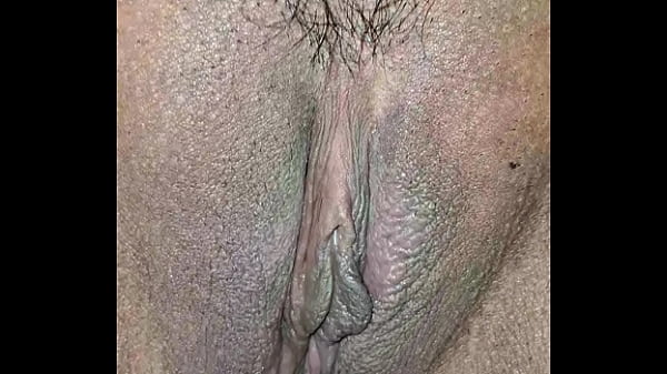 Sultry Desi Bhabhi’s Dripping Delight