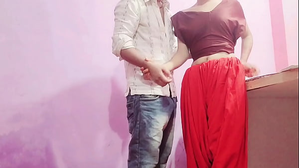 देसी भाभी को चोदने की गुज़ारिश की