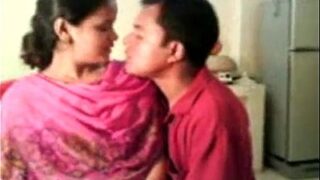 Desi Xxx Clip: Horny Desi Bhabhi Gets Nasty With Her Slutty Devar