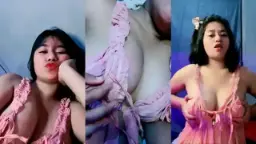 Puting Nenen Amelia Yang Cantik, Toge Basah Mangga Live Bikin Tegang