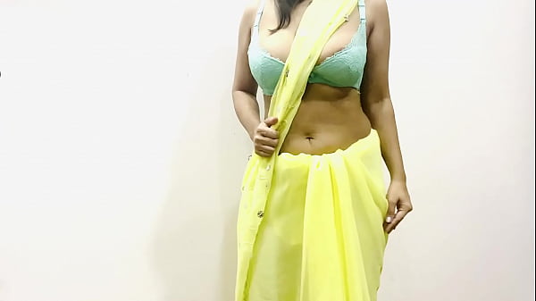 Watch This: Big Boobs Indian Bhabhi In Yellow Saree, Teasing & Begging For It