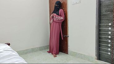 Shy Indian Hijabi Girlfriend Gets Brutally Fucked For The First Time