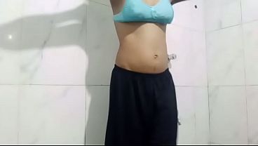 Watch Desi Indian Stepsister’s Viral Video – Hot, Bold & Steamy