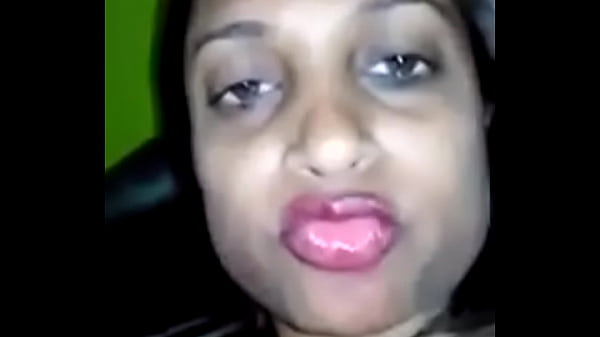 Hot Indian Desi Bhabi Showing Off Her Curves, Ready To Get Naughty