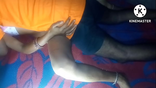 Desi Bhabhi Ki Garmi Raat Ka Kamaal
