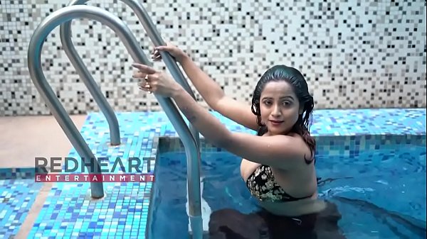 Bhabhi Ki Swimming Mein Chudai Ka Exclusive Video