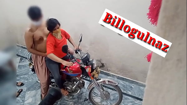 Hot Xxx Gets Rammed By Friend On Bike With Hindi Moans