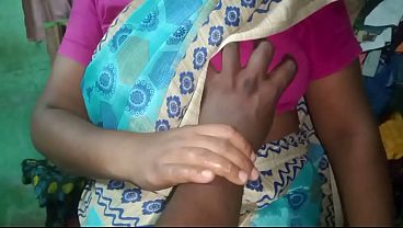 Indian Housewife Priyanka’s Homemade Erotic Session