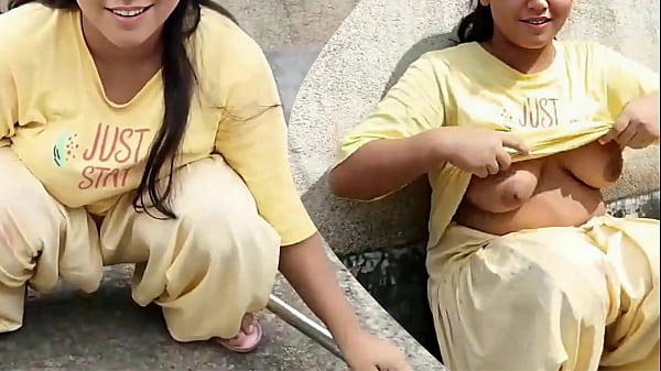 जवान शादीशुदा भाभी के साथ छत पर गर्म रोमांस, देसी गाँव की मासूम लड़की का हिंदी सेक्स वीडियो