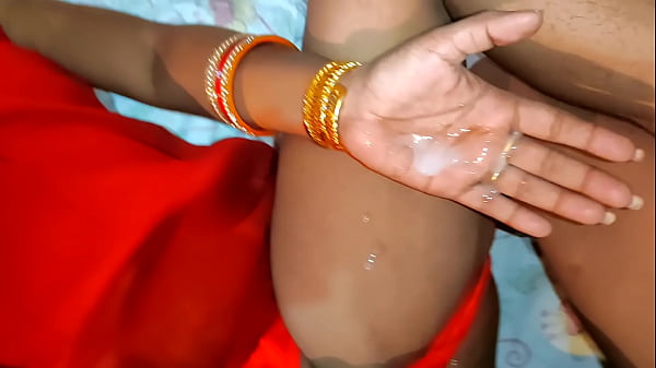 देसी एक्सएक्सएक्स का पहली बार कड़ी एनल, गाड़ में धीरे-धीरे पेलते हुए बोली