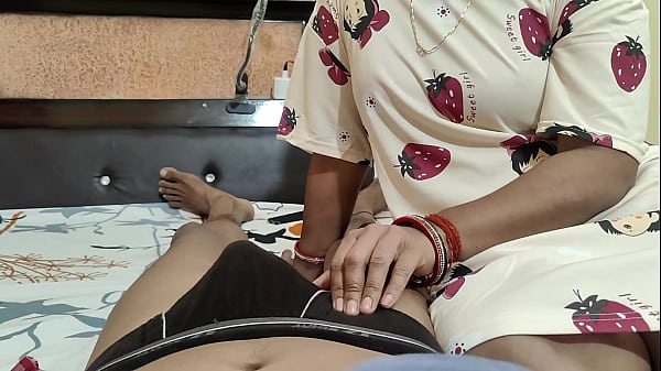 देसी जोड़े ने रात भर किया जोरदार रोमांटिक सेक्स, भारतीय हिंदी अश्लील वीडियो
