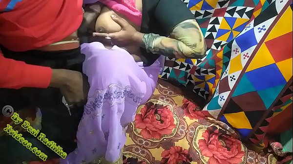 Desi Indian Bhabhi Ki Chudai Lover Ke Saath Bedroom Mein, Saaf Hindi Audio Ke Saath.