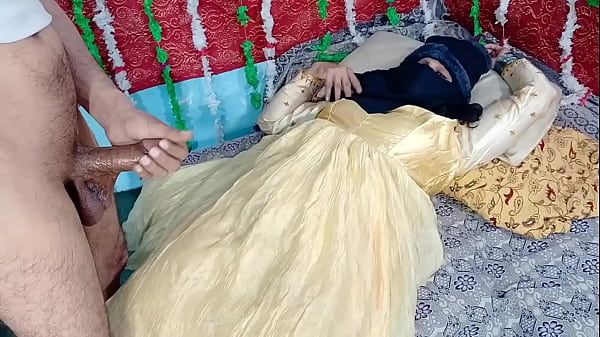 Yellow Desi Bride’s Wet Pussy Gets Rammed Hard By A Thick Indian Cock On Xvideos India Xxx